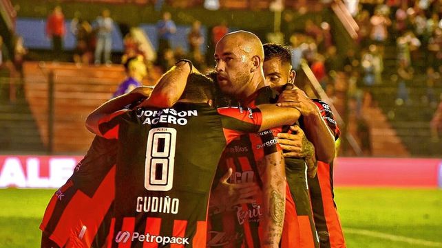 Patronato cortó una racha negativa y ahora se viene River.