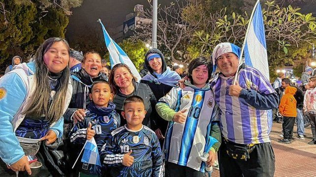 Paraná despidió a la Selección Argentina con aplausos y orgullo