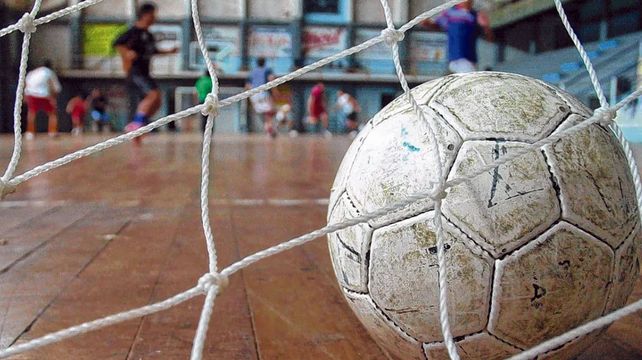 Canchas de fútbol 5 pertenecen a los sectores afectados por las medidas del gobierno