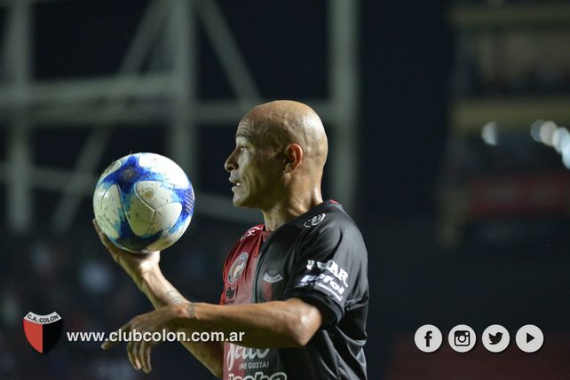 Clemente Rodríguez acordó su continuidad en Colón por dos años más
