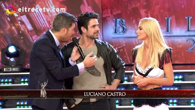 Luciano Castro quiso coquetear con las bailarinas y Sabrina Rojas lo frenó