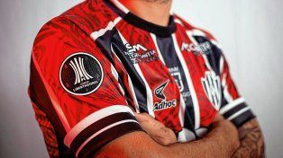 El próximo rival de Unión en el Apertura presentó su camiseta para la Copa Libertadores