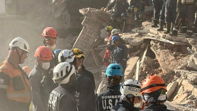Bomberos de Venado Tuerto fueron convocados para viajar a Venezuela y participar de las tareas de rescate