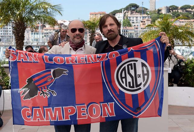 Viggo Mortensen llevó su locura por San Lorenzo a la alfombra roja de Cannes