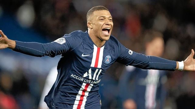 Kylian Mbappé jugará en el Real Madrid después de junio y cobraría 50 millones de euros por temporada.