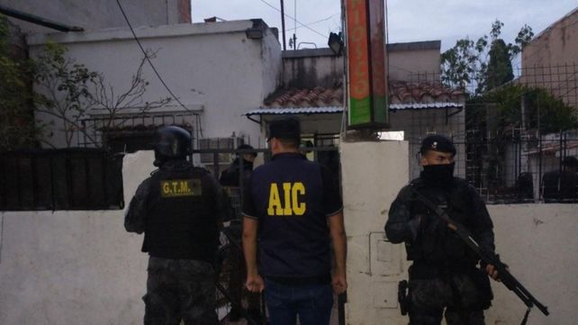 Desbarataron un búnker en Rosario y detuvieron a dos mujeres con 130 dosis de cocaína