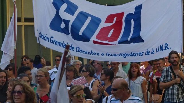 Los docentes nucleados en Coad analizan ir al paro por 48 horas