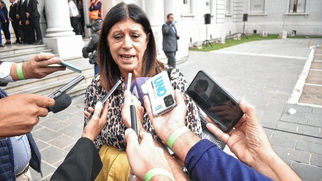 La diputada provincial Clara García criticó a Perotti y deslizó su precandidatura a gobernadora.