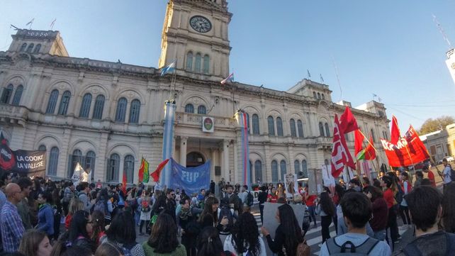 Docentes universitarios paran hasta el 24 y se preparan para la marcha nacional del día 30