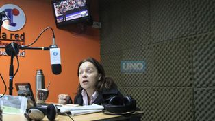 Josefina Etienot, la viceintendenta, en el estudio de La Red Paraná 97.1. Foto UNO Archivo Juan Ignacio Pereira.&nbsp;
