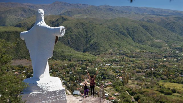 El Cristo Redentor de El Rodeo en Catamarca fue inagurado en 1966 y se lo conoce con el nombre de su autor.