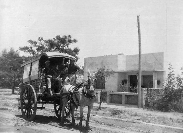 Lechero barrio Saladillo, 1965. Colección Juan Pablo Oro. 