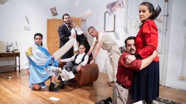 Perfume Patria se puede ver todos los viernes en Espacio Madma y es parte de la agenda teatral rosarina para este fin de semana
