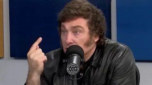 Javier Milei es viral en las redes sociales luego de citar a un bot falso en Twitter para indicar que se va a derrumbar la tasa de inflación