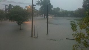Esperanza también sufre las intensas lluvias