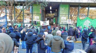 ATE se movilizó contra los recortes en la salud pública