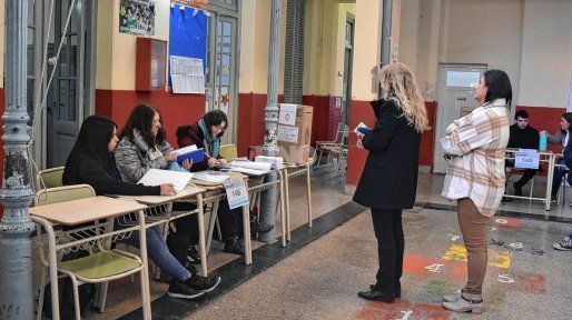 Hasta las 16, en Santa Fe votó el 51 por ciento del padrón electoral