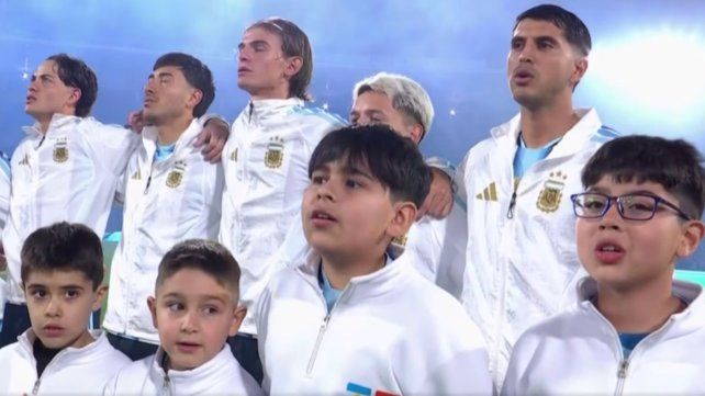 Emotivo: así sonó el himno nacional argentino en Córdoba