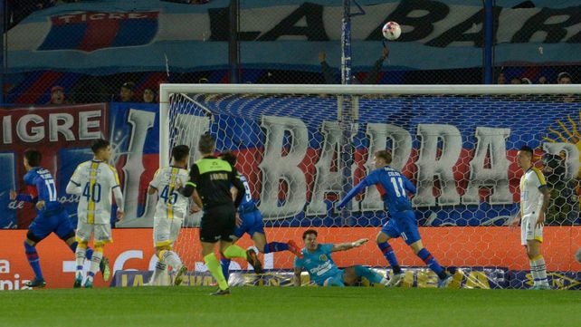 Central tuvo una noche para el olvido en cancha de Tigre, donde perdió y agravó su crisis.