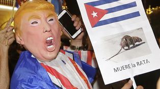 Disidentes cubanos de extrema derecha en Miami salieron a festejar la muerte de Fidel.