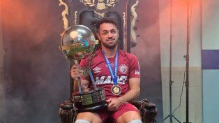 Lautaro Acosta cargó contra la dirigencia de Lanús tras retirarse