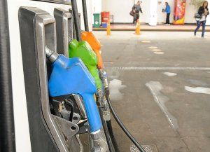 Las naftas subirían un 5% y el precio de la súper en Santa Fe rozaría los $100