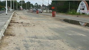 Rincón: habilitan estacionamientos en la entrada a la ciudad por la intransitabilidad de las calles