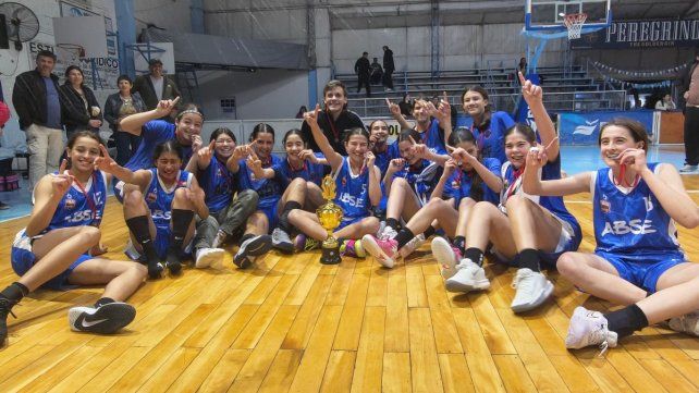 Santa Elena destronó a Pancho Ramírez en el Campeonato Entrerriano Femenino de Infantiles.