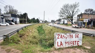 Zanjón de la Muerte: hartos de los olores y el peligro, vecinos exigen al Municipio saldar la deuda histórica del entubado 