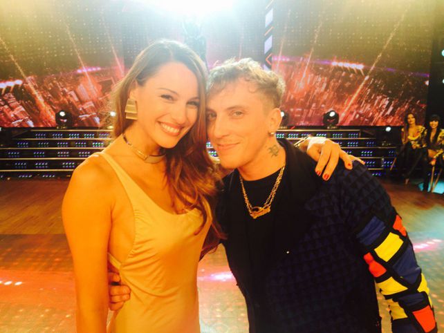 ¿Se ha formado una pareja? Se preguntó Tinelli en su cuenta de Twitter.