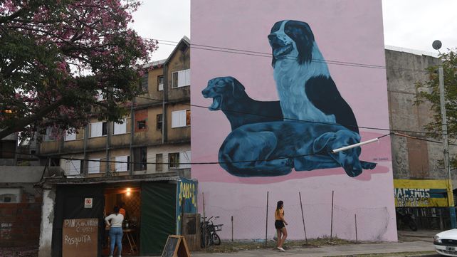 Los murales transforman un Fonavi en una galería urbana a cielo abierto