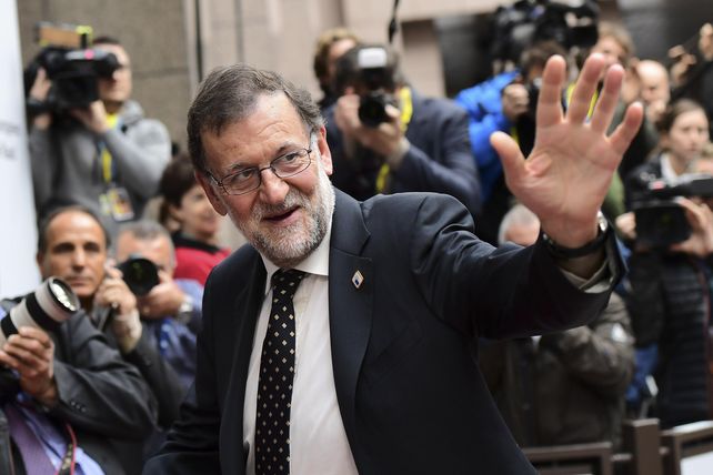Acuerdo. El presidente interino español indultó al célebre galardón.