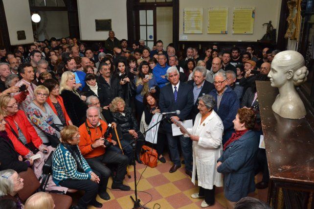 En agosto de 2016 se realizó el acto en el Concejo Municipal para instalar el busto de Evita que 61 años atrás se salvó de ser destruida por comandos civiles de la Libertadora. Habló Chela Pazos y otras mujeres que participaron de la resistencia peronista.