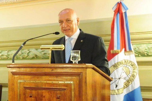 El gobernador ratificó la decisión de crear una empresa ferroviaria