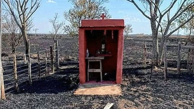El santuario del Gauchito Gil que se salvó de las llamas.