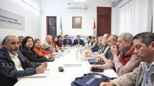 Provincia y gremios docentes vuelven a verse las caras para discutir la extensión horaria en escuelas primarias