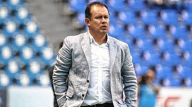 Juan Reynoso sucederá a Gareca en la Selección de Perú.