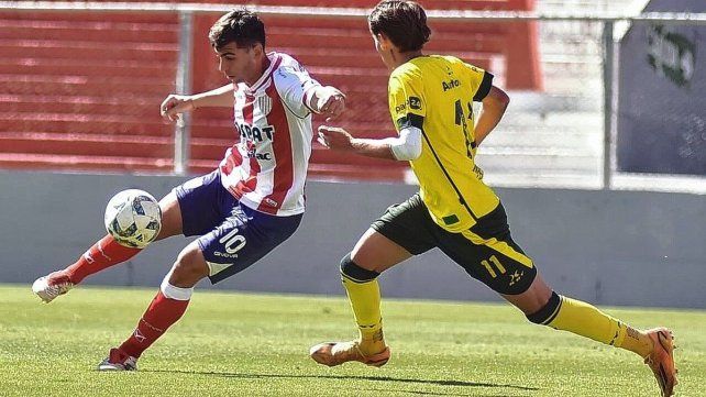 La reserva de Unión empató con Defensa y mantiene su lugar en zona de playoffs