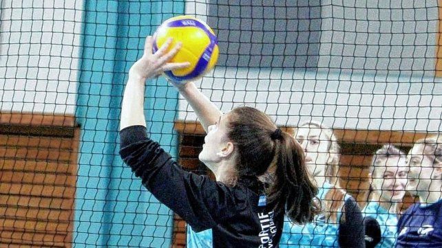 La santafesina Vicky Mayer es la capitana del seleccionado de vóley femenino Las Panteras.