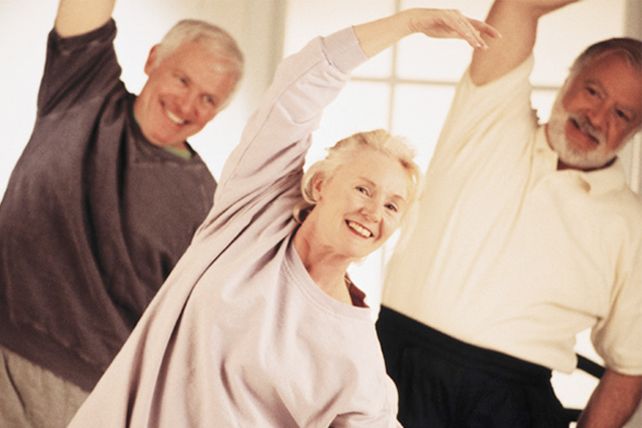 Cuáles son los ejercicios más adecuados para hacer en la tercera edad