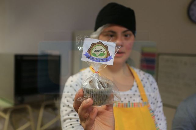 En Aspasid hornean imperdibles cupcakes de banana y algarroba