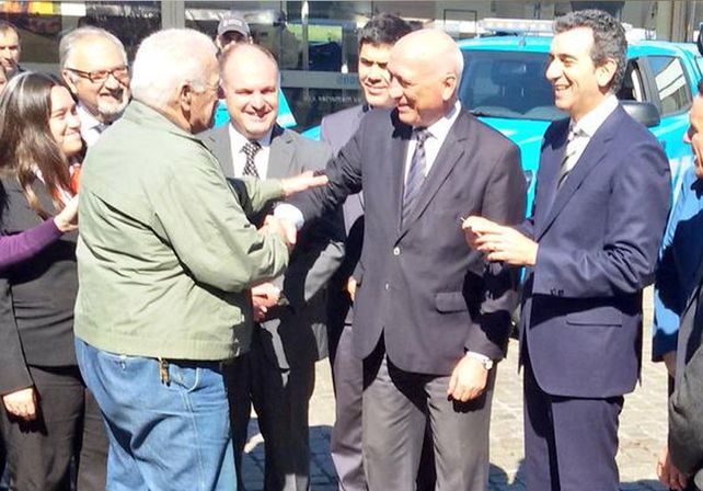 Se oficializó la entrega de la nueva licencia de conducir en Rosario / gentileza @CMDSur