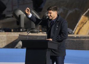 Nueva encuesta de M&F respalda a Pullaro para un segundo mandato