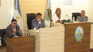 Presupuesto 2024. Será equilibrado y con una reforma tributaria que quitará 30 de 80 tasas.