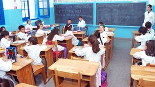 Las clases inician en Buenos Aires, pero en distintas provincias persisten conflictos