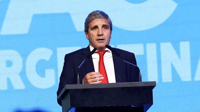 El ministro Luis Caputo señaló que se buscarán flujos adicionales del Banco Mundial