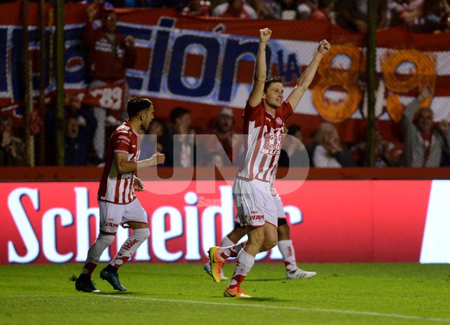 El Tatengue llegó al receso como escolta del líder Boca