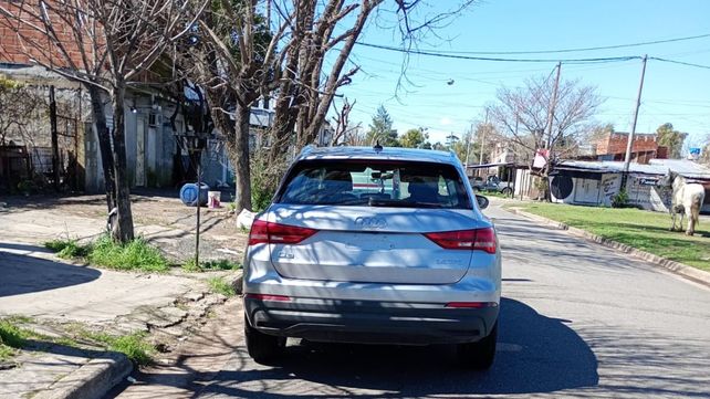 El auto de la mujer que sufrió la violenta entradera fue encontrado en la zona oeste de Rosario El auto de la mujer que sufrió la violenta entradera fue encontrado en la zona oeste de Rosario