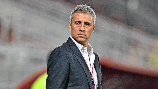Hernán Crespo es uno de los nombres que se mencionan para reemplazar a Fernando Gago en Racing.&nbsp;