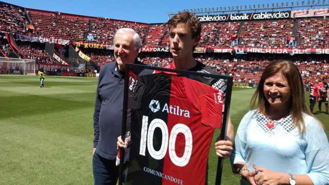 Reconocimiento a Conti por los 100 partidos
